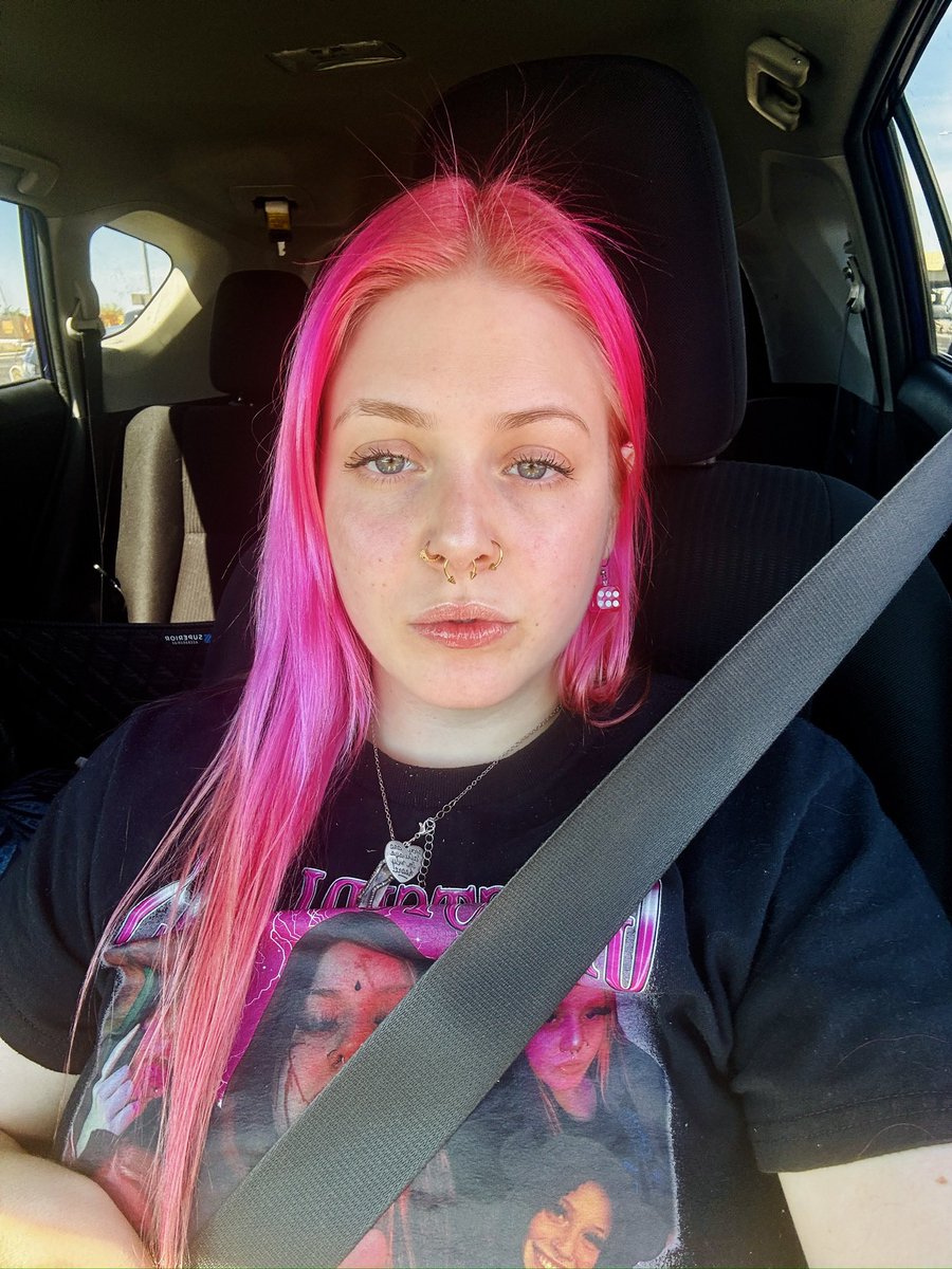 xGhostGoddess's tweet photo. How yall feelin bout the pink https://t.co/FkyKow8c5Y
