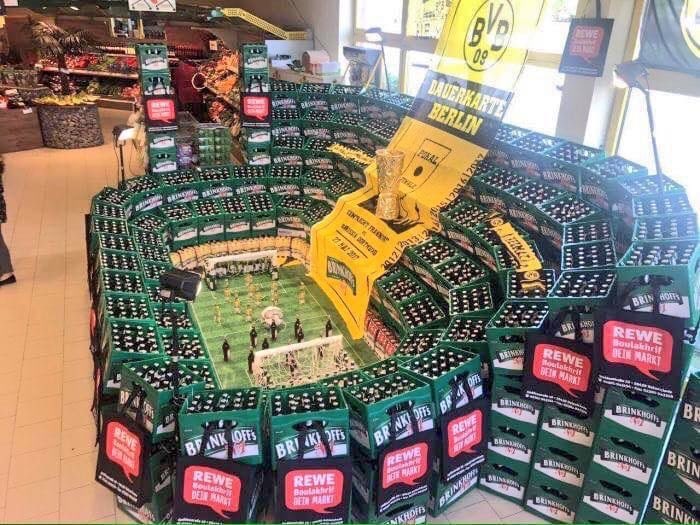 ドイツのスーパーマーケットにおけるビールの売り方たるや。素晴らしい🍻🏟️