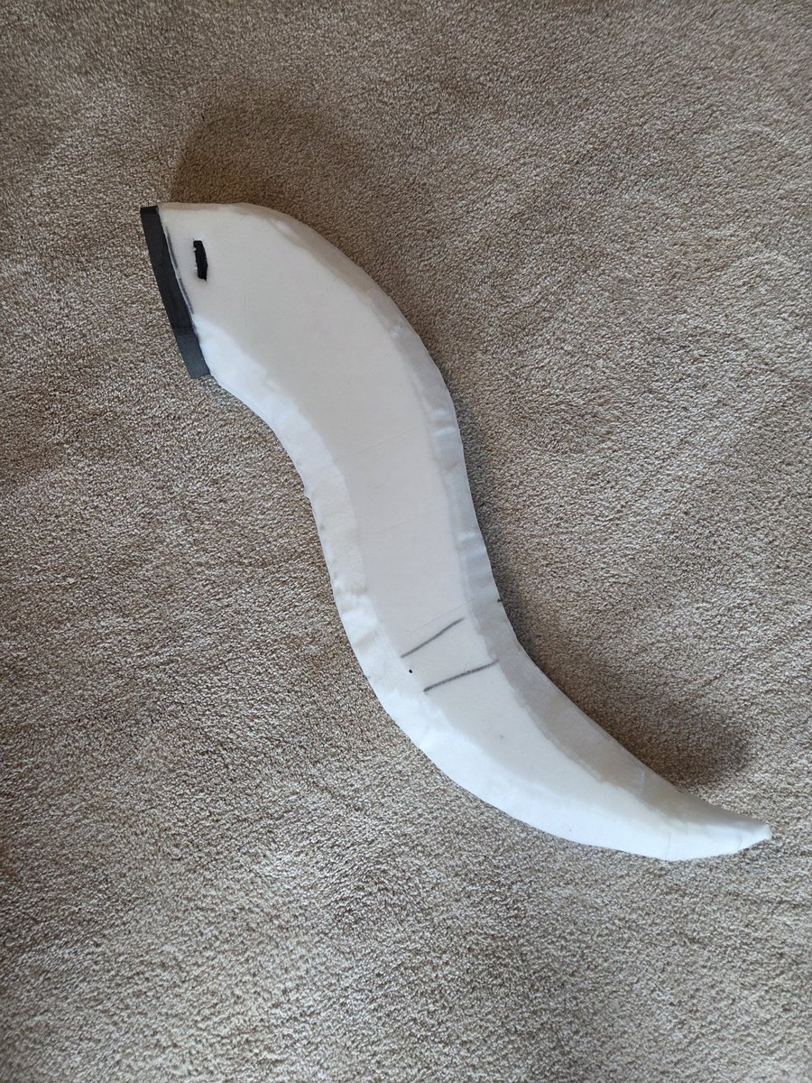 FortunePayback's tweet photo. Nothing really special to look at yet, but while waiting for a mennequin head to arrive, I started working on my tail! Foam core read and the fur is all cut out. Having never cut fur before, good grief, it is stressful. Lol. https://t.co/Zok4EqRsd0