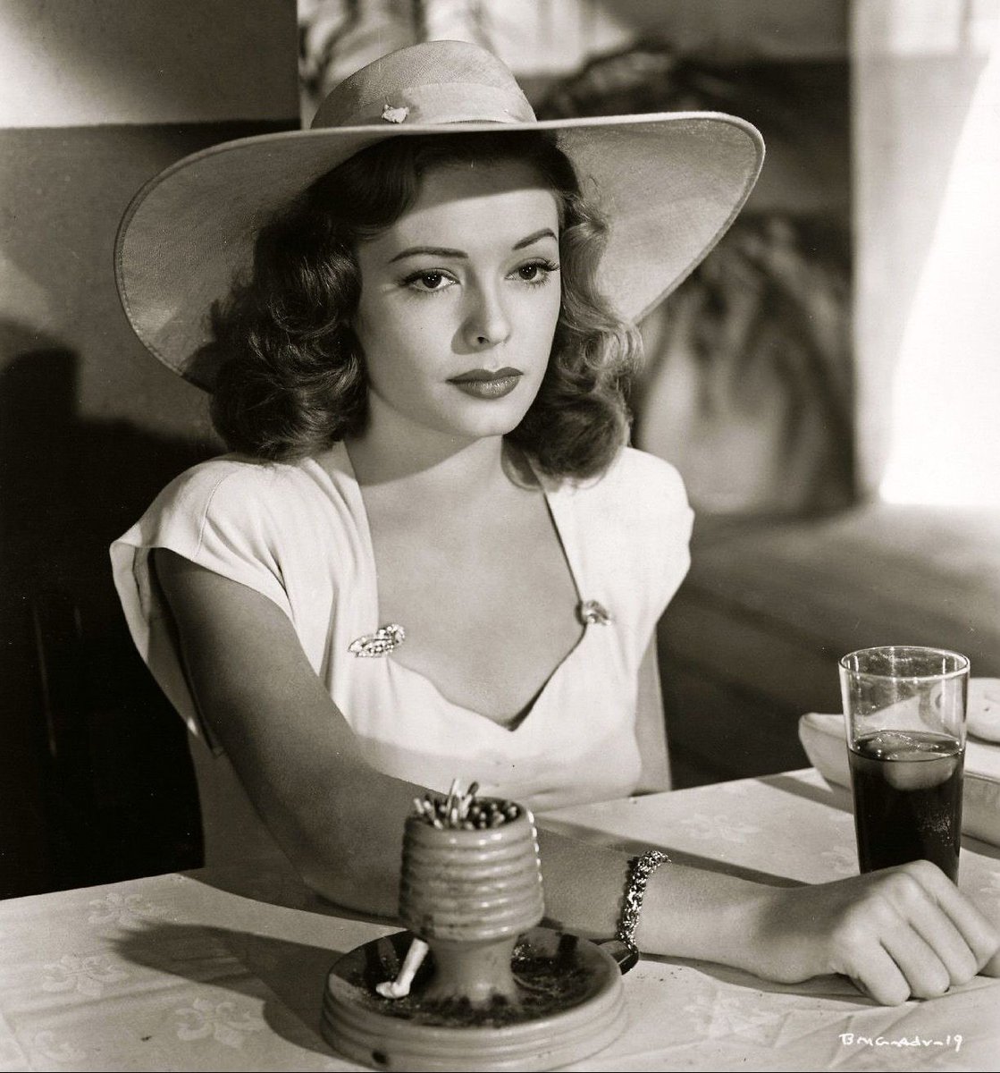 Noirchick In Old Hollywood tweet media