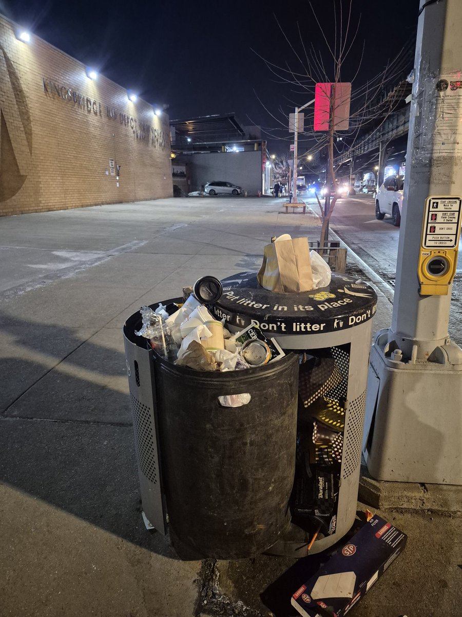 Literally one block from a <a href="/NYCSanitation/">NYC Sanitation</a> depot in Inwood.

<a href="/nyc311/">New York City 311</a>