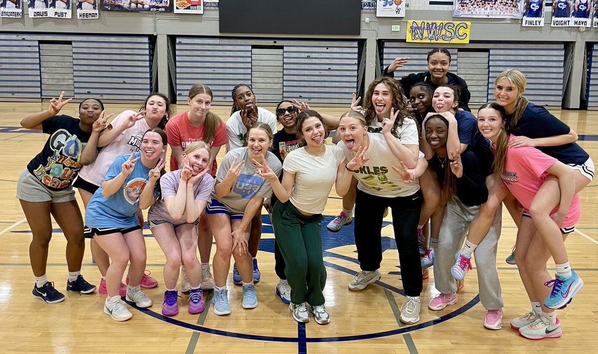 Champlin Park HS girls basketball tweet media