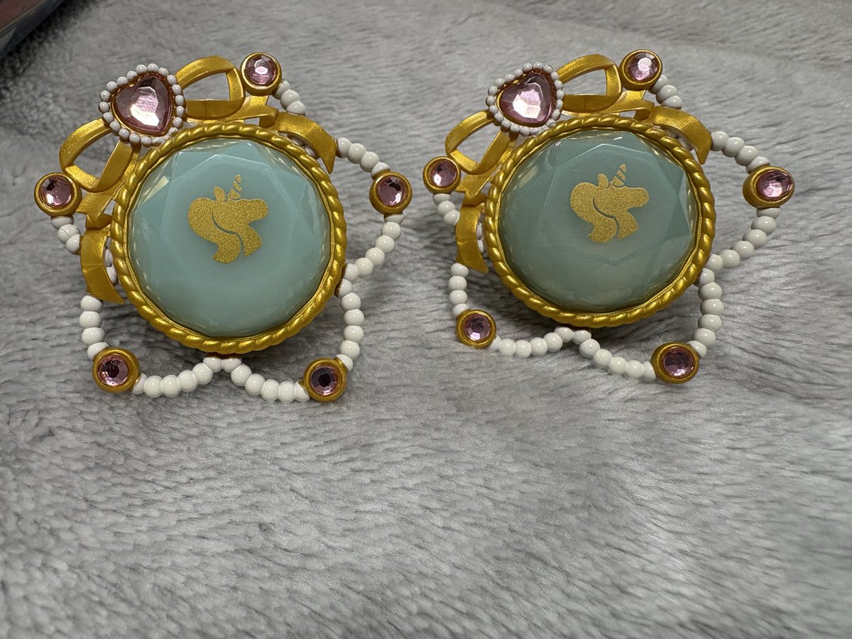 スタライのグッズ届きました。 リングライト、同じグループで色味が似