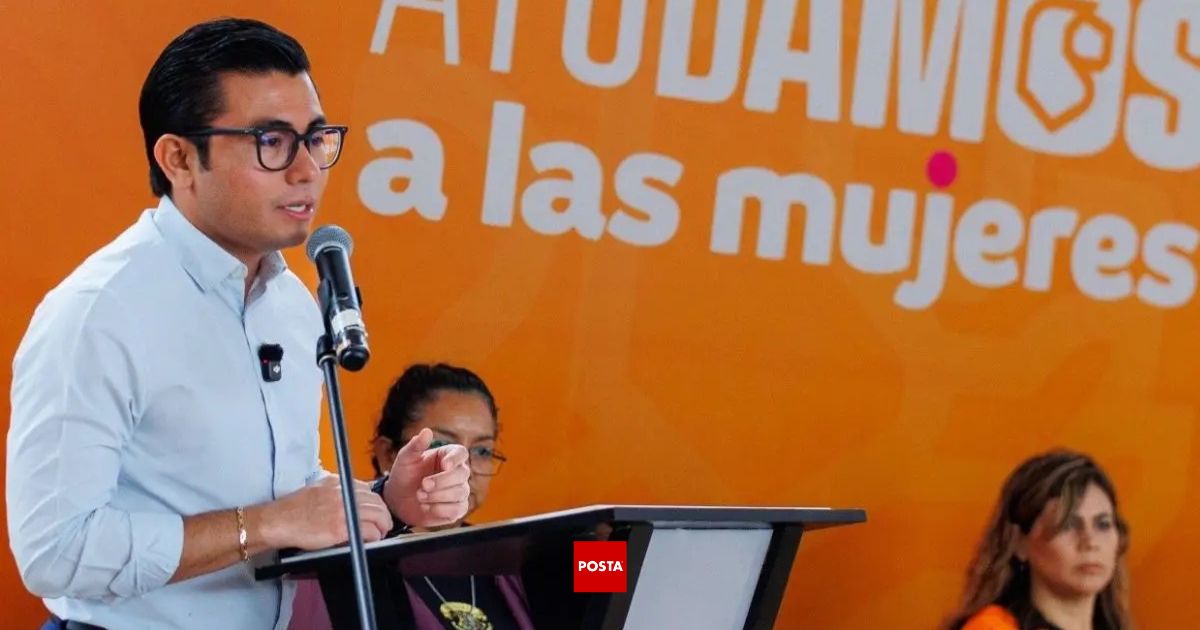 postamx's tweet image. ¡Compromiso cumplido en Juárez! 💳 El alcalde Félix Arratia encabezó la entrega de tarjetas de apoyo económico diseñadas exclusivamente para fortalecer el bolsillo de las jefas de familia.

posta.com.mx/nuevo-leon/fel…

#apoyos #mujeres #Juárez #NuevoLeón