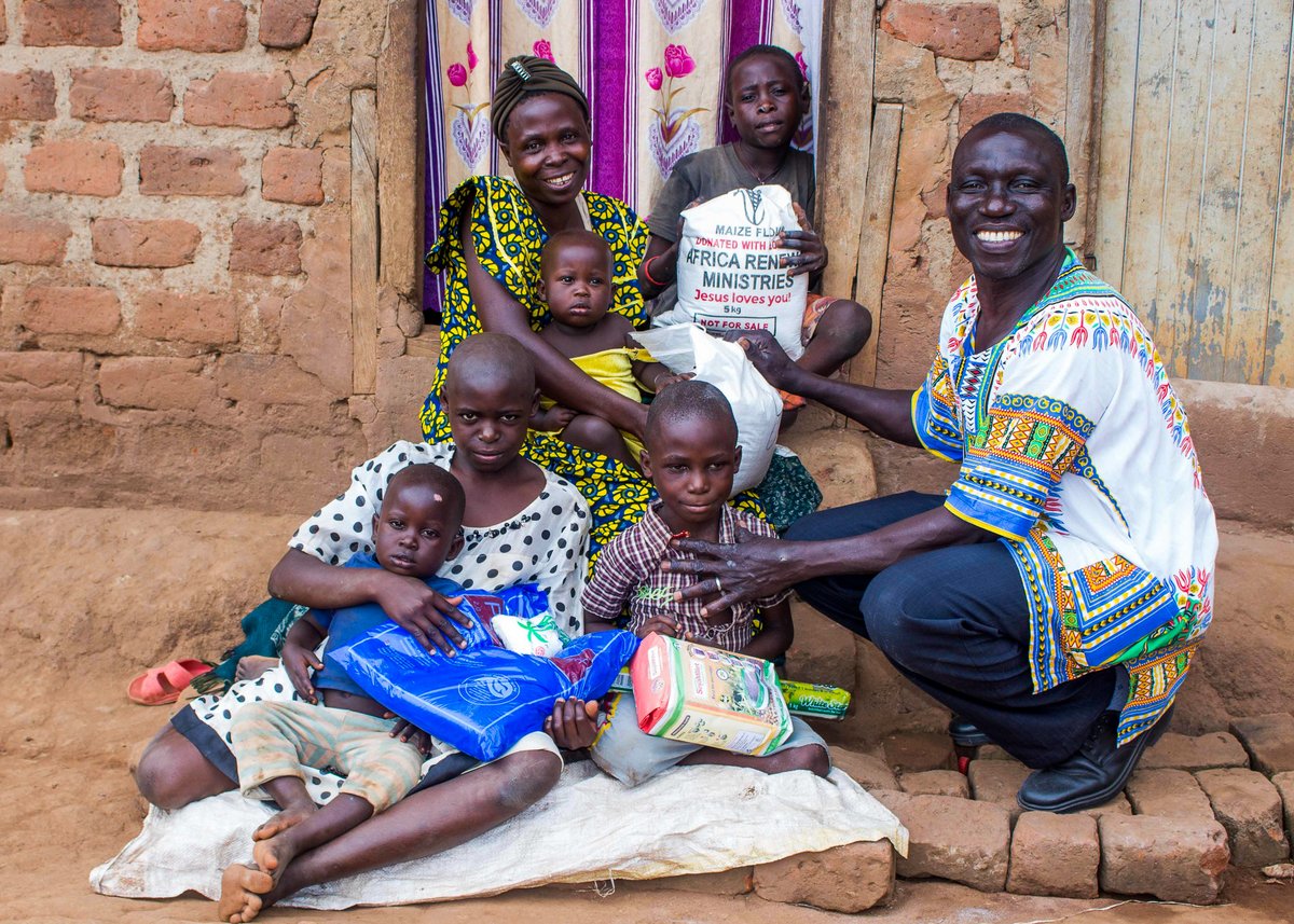ServeAChild's tweet photo. Why is the Gospel our top priority? Suffering is real. But so is eternal hope.

Our mission is simple: Delivering hope to suffering children by equipping local churches for gospel-centered mercy ministry. This is mercy that meets needs and points to the only Source of true hope. https://t.co/DSXVrGQbh8