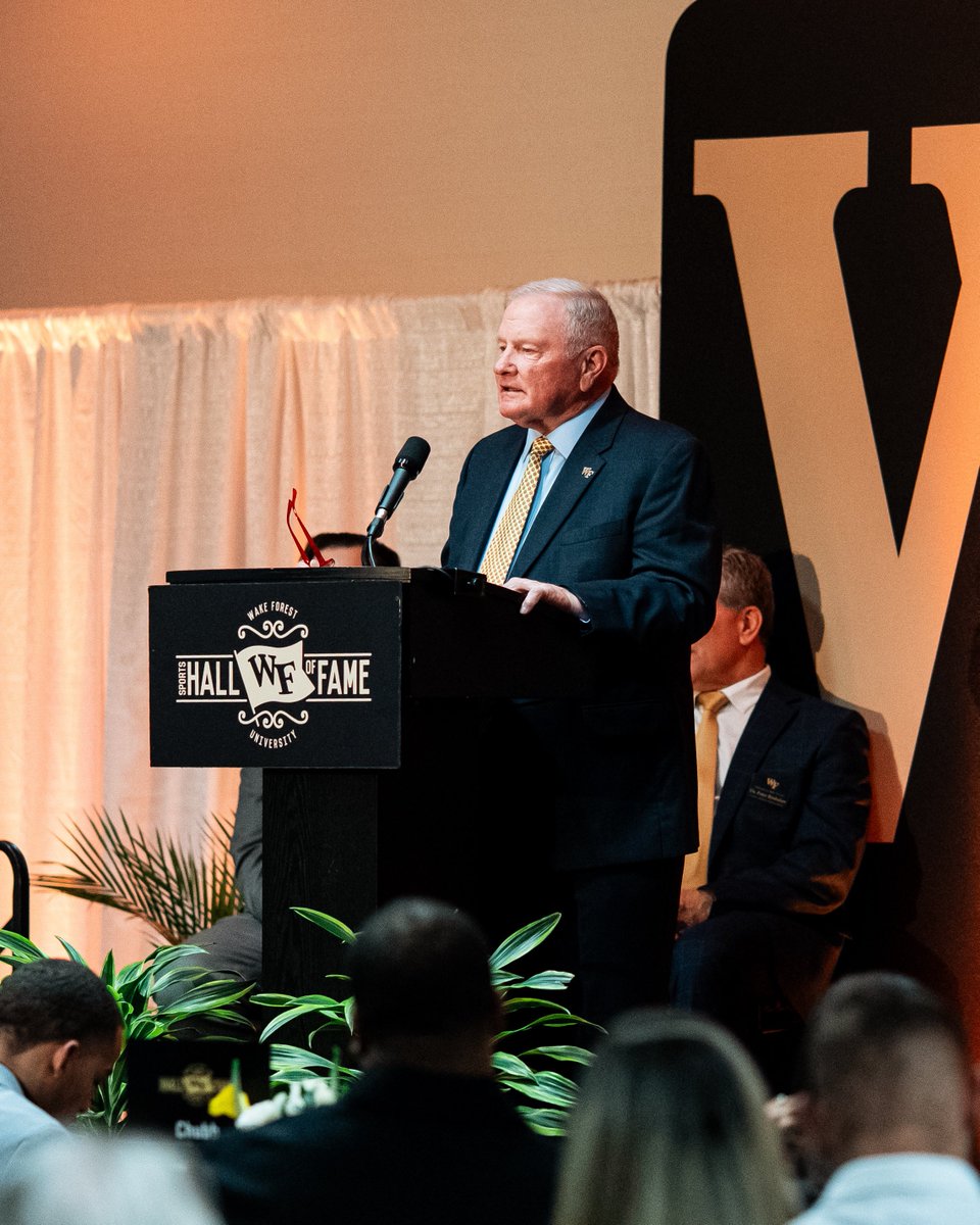 WakeFB tweet picture