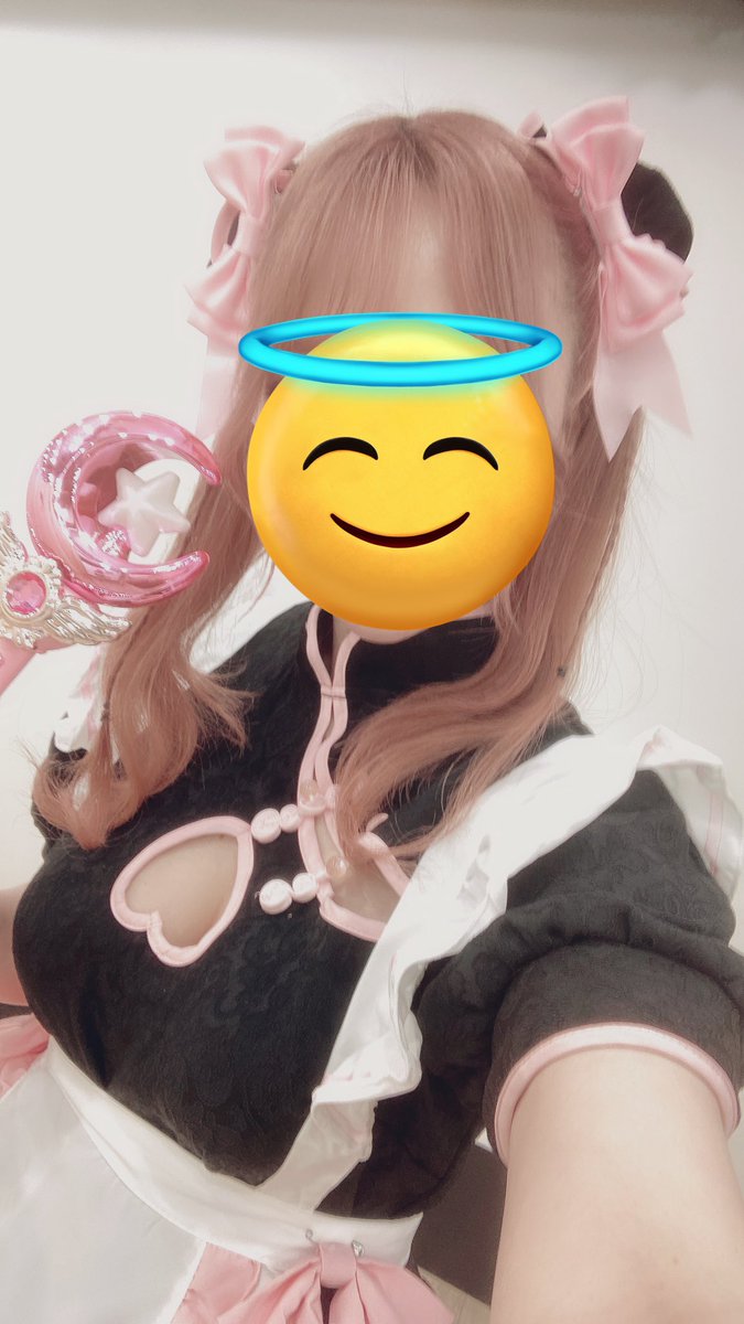 Deviltodeath4's tweet photo. このぐーちゃん死ぬほど可愛いんだが
このステッキでビームとか言われたら死んじゃうんだが
この衣装のぐーちゃんとチェキ撮れた人羨ましすぎる(  '-' ) https://t.co/Mq65GiWp4B