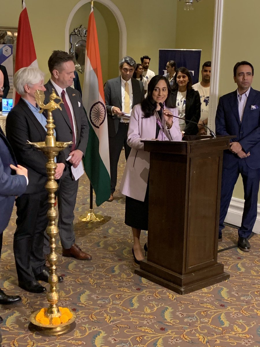 Anita Anand tweet media