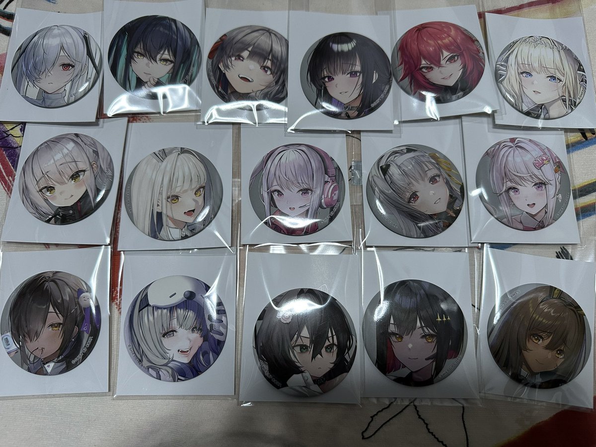 交換】NIKKE展 ニケ キャラバッジコレクション C 缶バッジ 求