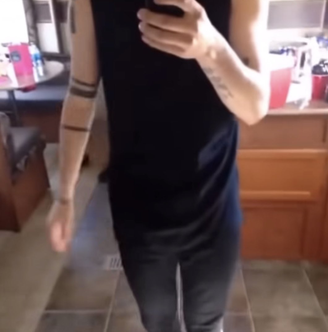 willow 😽 (they/them) tweet media