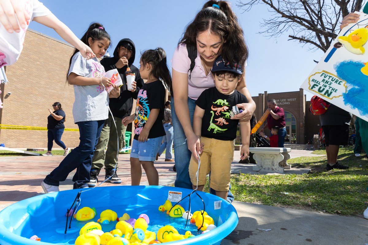 Laredo College tweet media
