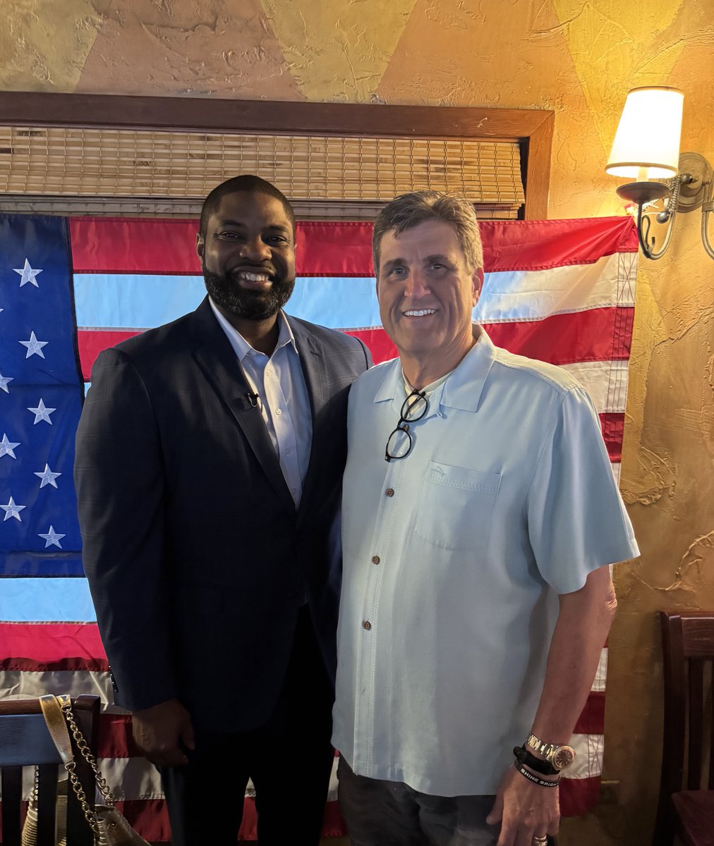 ByronDonalds's tweet photo. It was great to meet with the members of the Monroe County Republic Executive Committee in Key Largo.

Thank you to the Conch Republic patriots who joined us &amp; thank you to the Monroe County Sheriff’s Office for keeping us safe!

Together, we will take Florida to the NEXT LEVEL☀️ https://t.co/4Y2ZmCIRoG