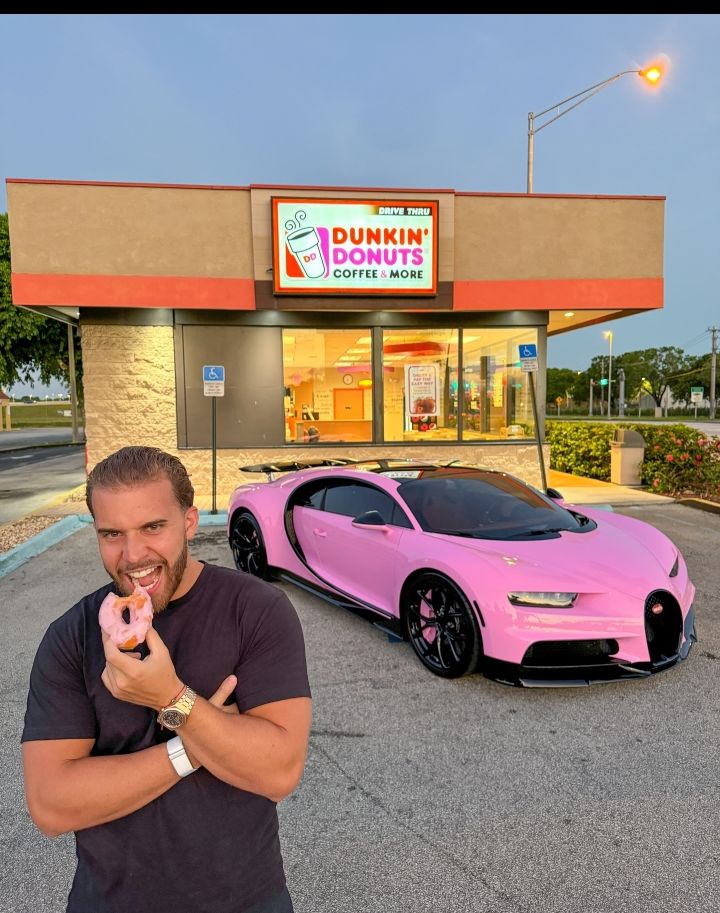 cale_hodge's tweet photo. From working at Dunkin Donuts to now owning a Bugatti…

I don’t know how to express the joy I felt at this moment of realizing that 8 years ago I was in the freezer of a Dunkin Donuts organizing inventory 

To now , being the worlds youngest SELF MADE millionaire to own a Bugatt https://t.co/4mCsFAQxB7