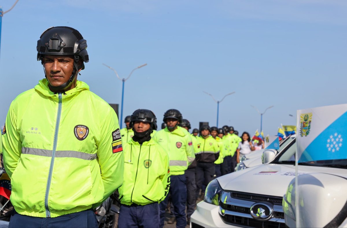 MijpVzla's tweet photo. 🗞️ || SUCRE || POLÍTICAS DE SEGURIDAD CIUDADANA LOGRAN REDUCCIÓN DE ÍNDICES DELICTIVOS Y FORTALECEN LA PRESENCIA TERRITORIAL

https://t.co/pNE1OcQ25j https://t.co/pH3ekVrg1J