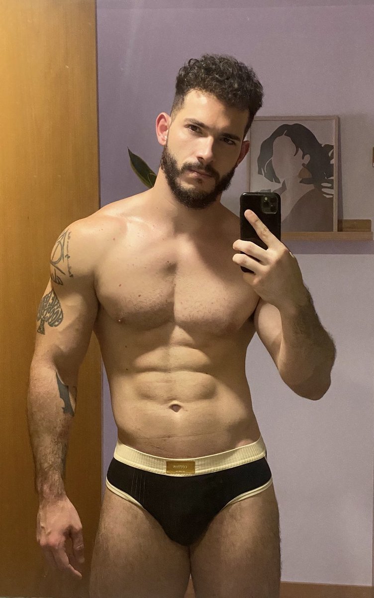 Fans Review Fans (18+) tweet media