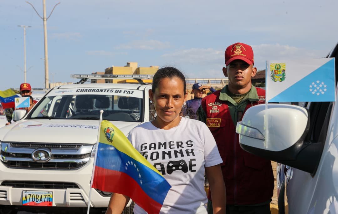 MijpVzla's tweet photo. 🗞️ || PODER POPULAR PARTICIPA EN LA ENTREGA DE RECURSOS PARA CUADRANTES DE PAZ SUCRE

https://t.co/p13JaLsqcL https://t.co/tfnEBfucZ6