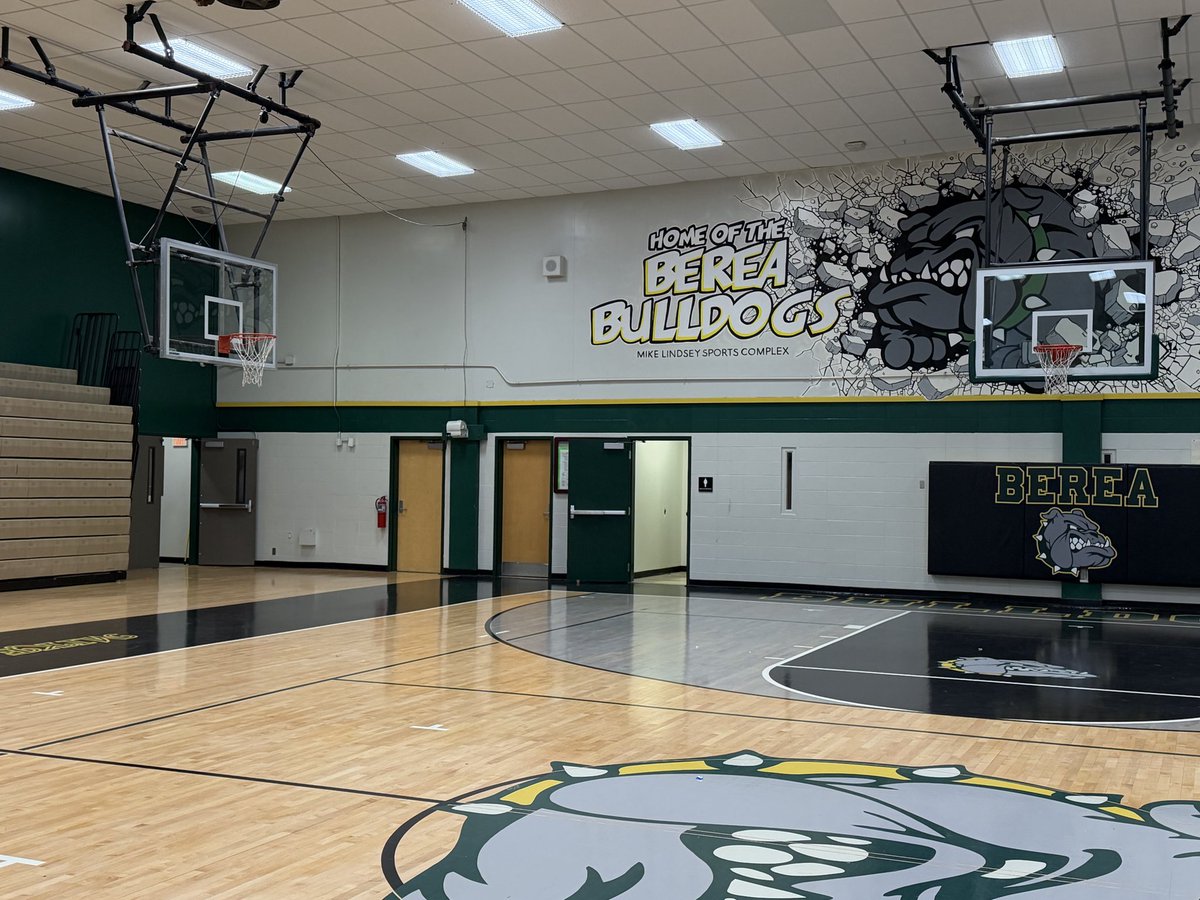 😍 Check-out these BEFORE and AFTERS, as our new backboards were installed today (now all that is left is a Jumbotron😉)

🖍️ The old backboards appeared to be colored in with marker, but our new ones are AMAZING

💰 Big THANK YOU to those within GCS that helped make this possible