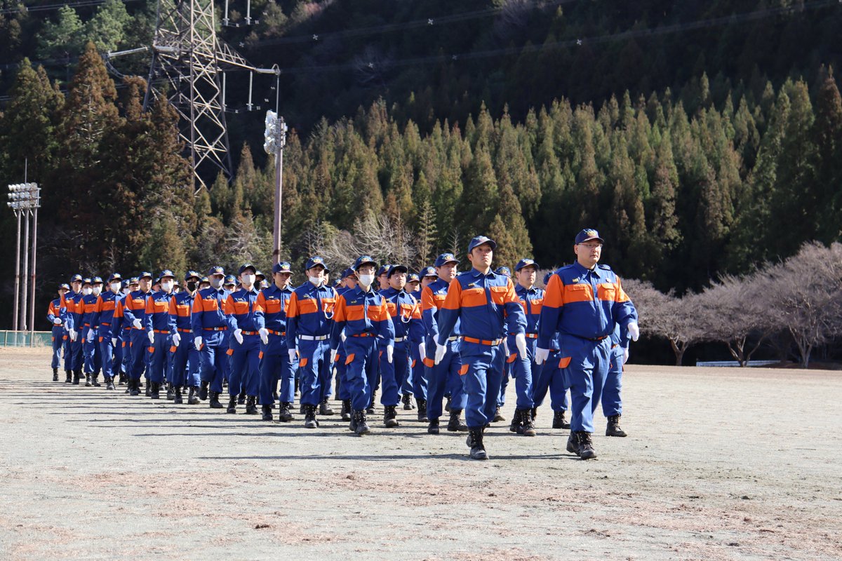 toei_town's tweet photo. 【消防観閲式を開催しました】

3月1日（日）、消防観閲式を開催しました。町長らによる閲団、団員たちによる小隊訓練、ラッパ吹奏が行われ、日ごろの訓練の成果が披露されました。

また、功績のあった団員や長年従事された方々に表彰状や感謝状が贈られました。 https://t.co/Nth0ek4gcP