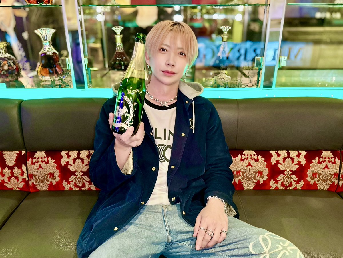 MGR0888's tweet photo. ⁡2026/3/1(日)
⁡
《 月 主任 》 🌹.*･ﾟ

#メリーゴーランド
#メリゴ
#トリプルエイト
#ホスト #ホストクラブ https://t.co/HPa7SQTzb5