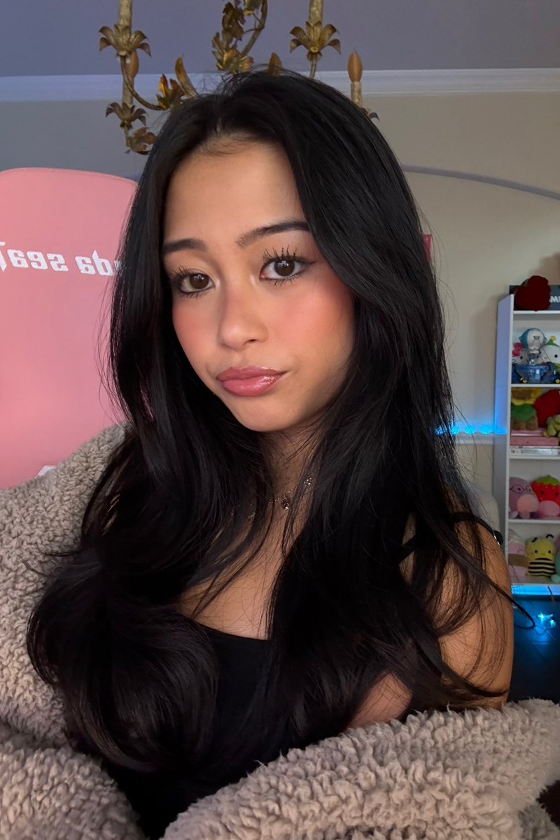 Mini 🎀 tweet media