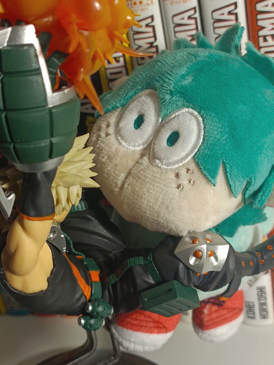 Nihynoctis's tweet photo. Bro doesn’t seem happy about getting dumped by Deku-Sheep https://t.co/eLzoA37JyG