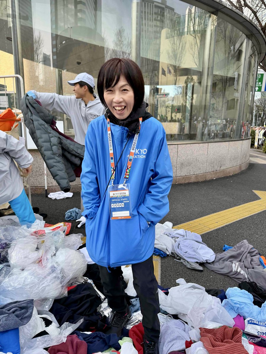 gatako33's tweet photo. 東京マラソン2026 スタッフ
前日午後〜当日スタートエリア。ご一緒した精鋭スタッフの皆さんありがとう
業務���は浅草橋29K応援合流

公道を使わせてもらってる。ただただ走れるのは多くの支えがあってのこと
大会に携わった多くの皆さま、ありがとうございました。

今年も弟と甥っ子がファミリーラン https://t.co/WxlO4Cmno0