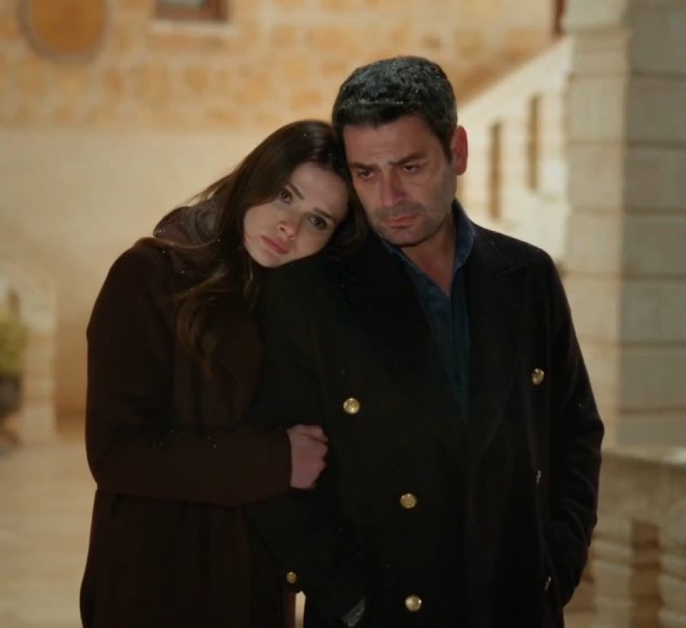 cihan alya icin dogmamis bebeginin olumune sebep oldu kendi canini siper edip ucurumdan yuvarlandi yeri geldi ailesini karsisina aldi alya cihan icin bicak altina yatti yasadigi bunca aciya ragmen mardinde kalmayi secti 73637 defa fedakarlik yapti sonuc:53 bolumdur sadece