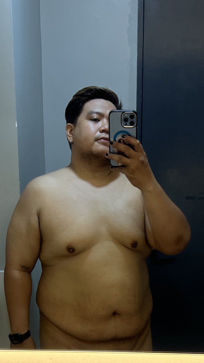 KahelKen's tweet photo. Tired and homy. Send some hugs 🥺 https://t.co/E1SoAYEM3o