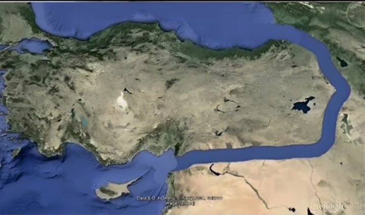 Alganbey's tweet photo. Savaştan kurtulmak için bir projem var tamamen orta doğudan kopuyoruz. KANAL TÜRKİYE 🇹🇷 

#IranWar #Israel #TelAviv #IsraelIranWar https://t.co/22QlRsKfkA