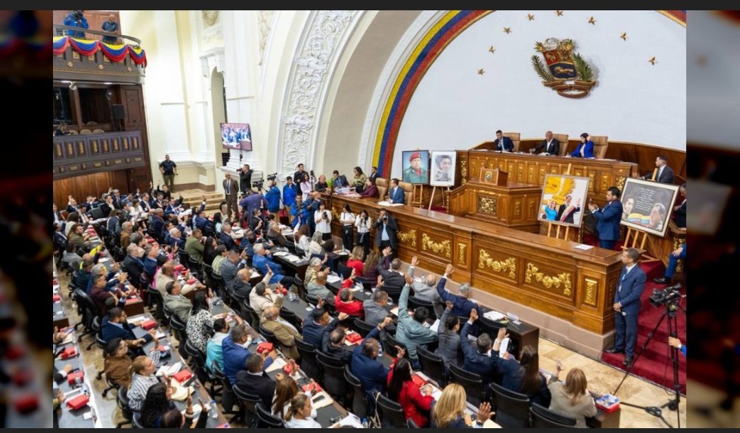 Natts058's tweet photo. 📢 La Ley de Amnistía para la Convivencia Democrática:  
- 1 060 solicitudes procesadas.  
- 5 628 personas recibieron libertad plena (245 en prisión, 5 383 bajo medidas cautelares).  
El trámite comienza con la solicitud ante el tribunal que lleva la causa. #AmnistíaVenezuela