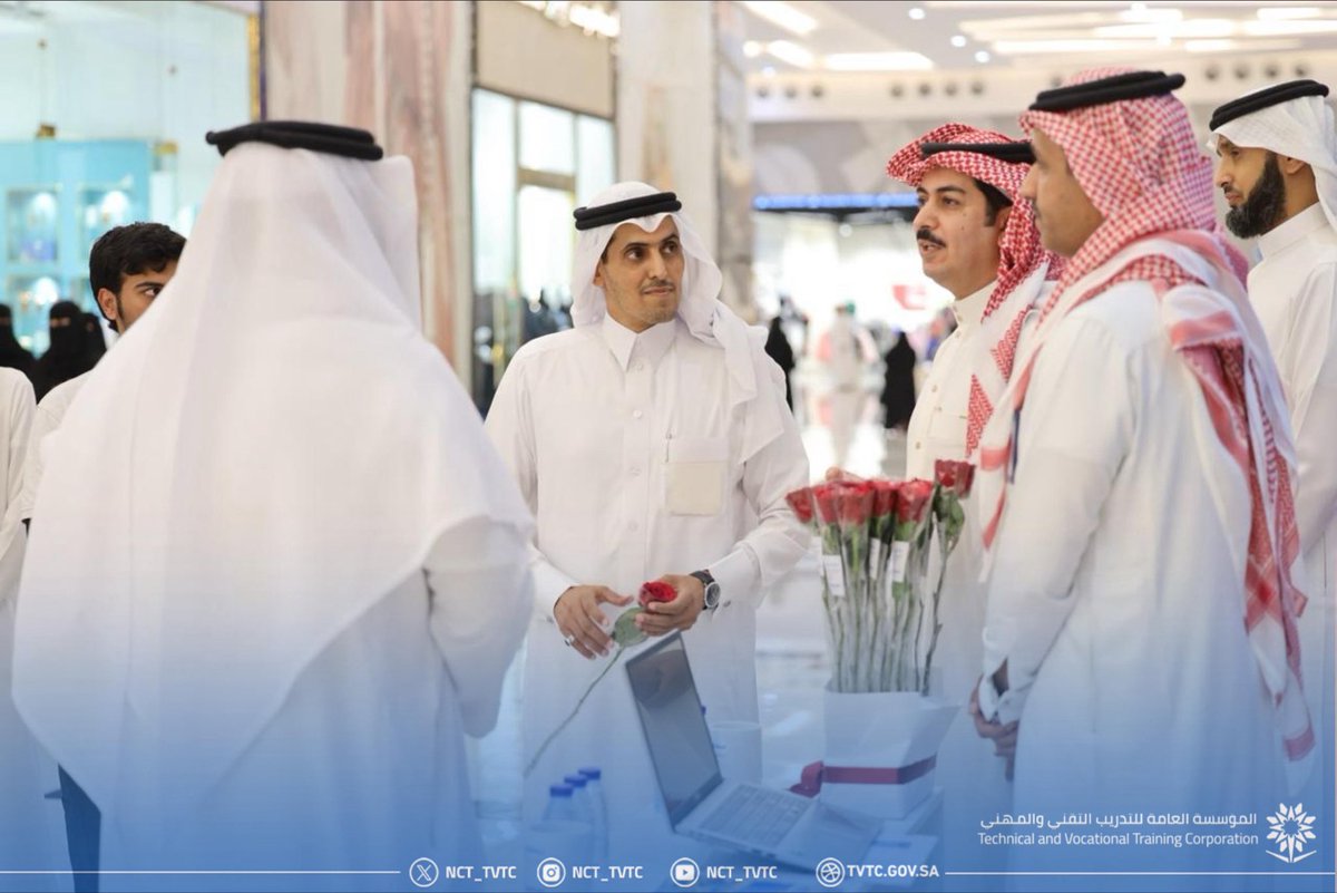 الكلية التقنية بنجران tweet media