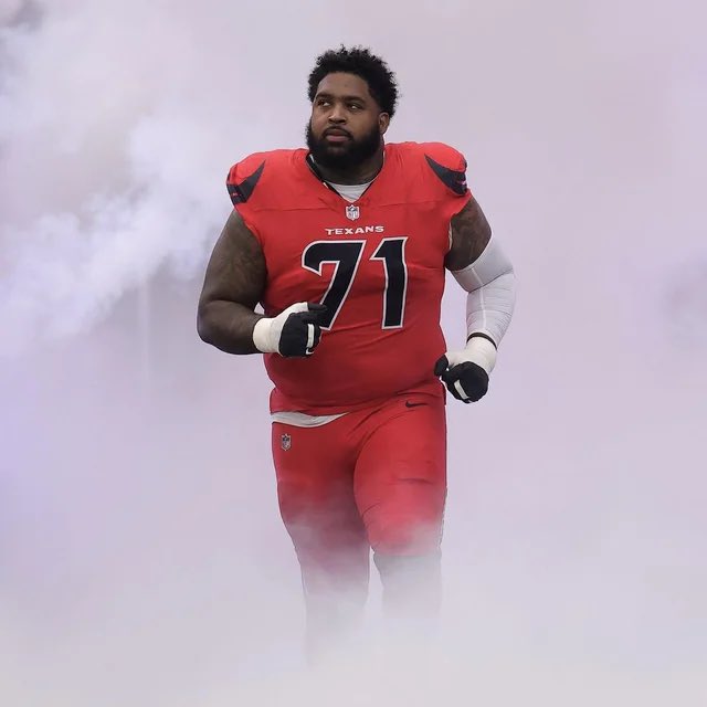 coryskuza's tweet photo. Tytus Howard has some big shoes to fill wearing the #71 in Cleveland

#DawgPound https://t.co/Oymfy9m9Jh