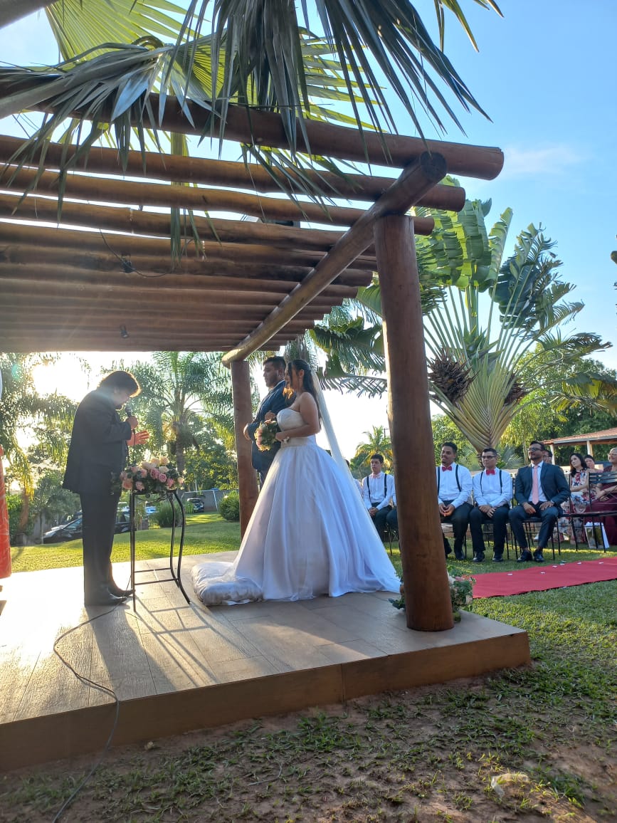Amigos, amigas
Sou uma mulher casada!