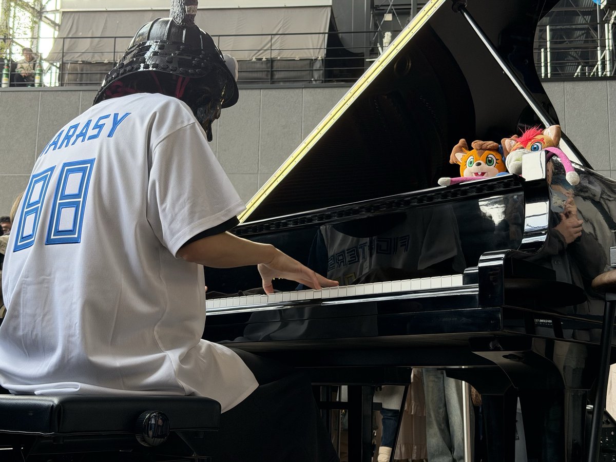 FVillagePR's tweet photo. 先日、ピアニストのまらしぃ(@marasy8)さんのスペシャルライブ��開催しました🎹

急な告知にもかかわらず、
多くのファンの皆さまに #エスコンフィールド へお越しいただきました✨

ご来場ありがとうございました！
またのお越しをお待ちしております🎶

#Fビレッジ @marasy_info https://t.co/xWb9mQAYQY