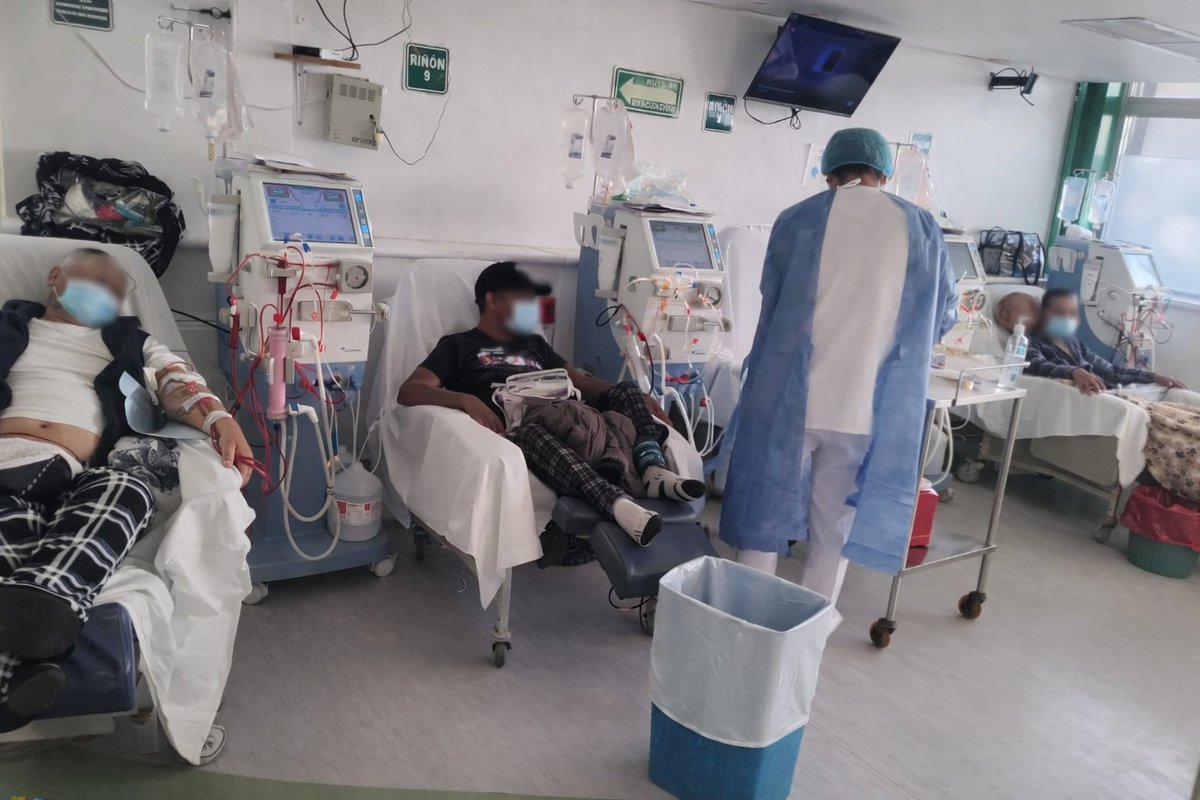 📌Este lunes concluyó la fase de regularización del servicio de hemodiálisis en el Hospital General de Nezahualcóyotl “Dr. Gustavo Baz Prada”, el Hospital General de Chimalhuacán, el Hospital General de Texcoco “Guadalupe Victoria” y el Hospital General Valle de Bravo.

Con ello,