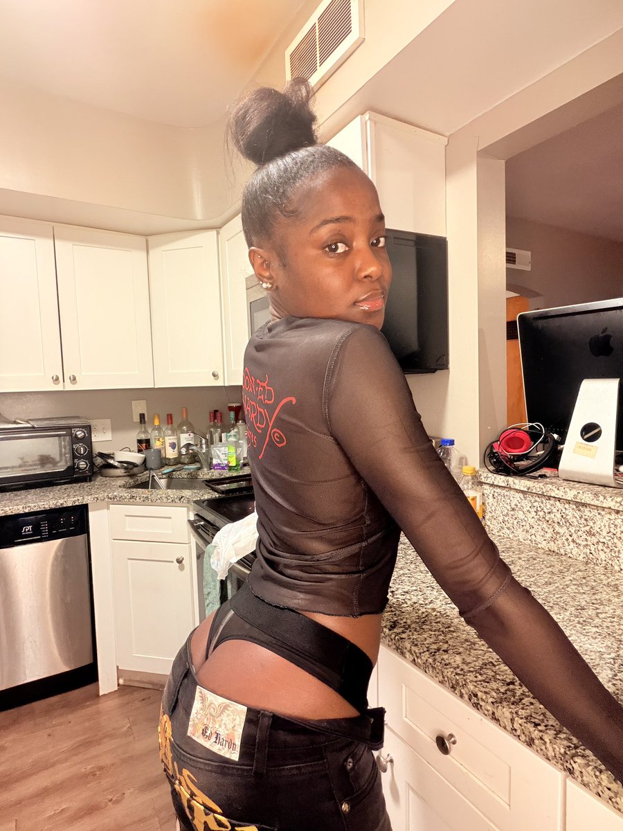 chocolatedrxpp's tweet photo. 🍫💦 … who’s next for some juicy fun ? https://t.co/Pr0tVi87Ei