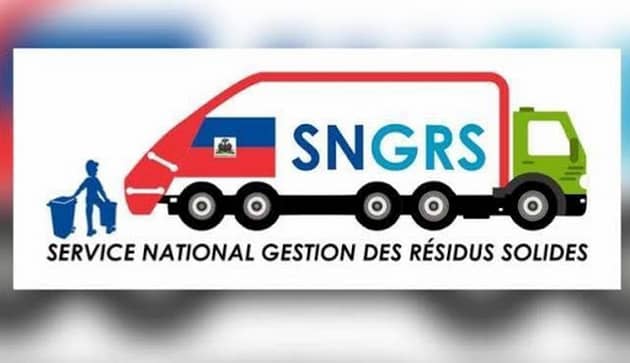 rtvgalaxie's tweet photo. Lors du Conseil des ministres de ce lundi, Erson Letang a été désigné comme Directeur général adjoint du SNGRS. Il est toutefois important de rappeler que la loi du 21 septembre 2017, qui encadre la création et le fonctionnement du SNGRS, ne prévoit pas l’existence d’un poste de Directeur général adjoint. L’article 9 de cette loi établit un Conseil d’administration composé de sept membres, sous la présidence du ministre de l’Environnement. L’article 13 précise qu’un directeur général, nommé par arrêté, est chargé de diriger l’institution. Enfin, l’article 15 définit les quatre directions de service du SNGRS : la Direction de la Collecte, la Direction de la Transformation des déchets solides et médicaux, la Direction des Affaires administratives et du Budget, et la Direction de l’Éducation et de la Communication.