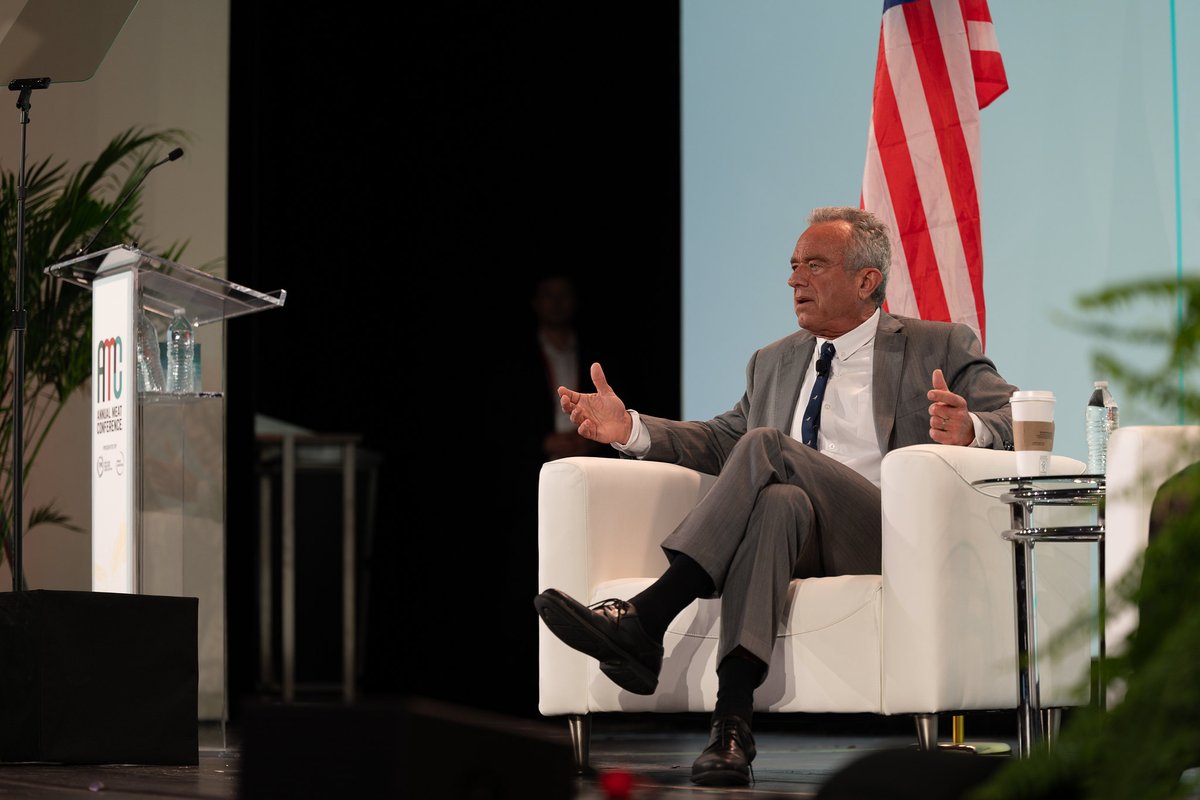 .<a href="/SecKennedy/">Secretary Kennedy</a> joined <a href="/MeatInstitute/">Meat Institute</a> leaders at the 2026 Annual Meat Conference to discuss the role of protein and whole foods in addressing America’s chronic disease crisis. He emphasized that the updated Dietary Guidelines for Americans prioritize high-quality, nutrient-dense