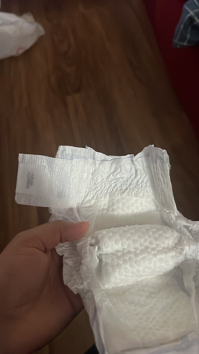 Elizabeth ☮ tweet media