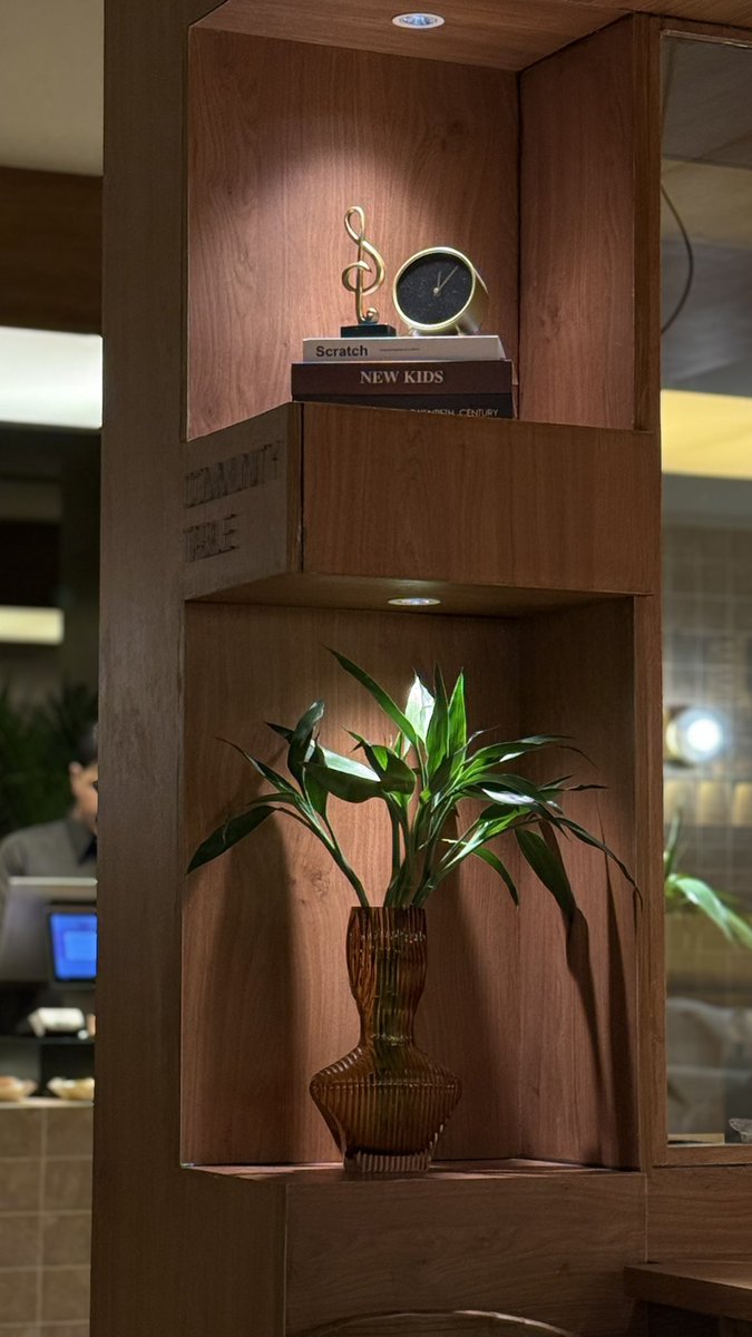 حَوْرُ tweet media