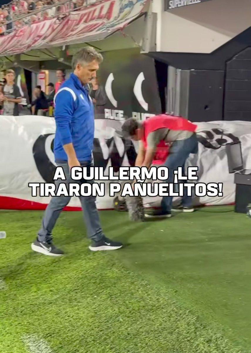 #GELP #EDLP Termino el partido y le tiraron la goma, completito sos pincha