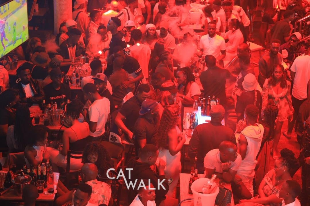 CatwalkKla's tweet image. TropicalSunday #SundayFunday #SundayVibes #BarLife #CozySunday #CocktailCulture #IslandTime #WeekendMood #SundayBrunch #TropicalBar @Abeeka_band