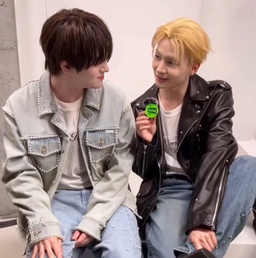 i feel like im intruding on a couple everytime i look at this pic