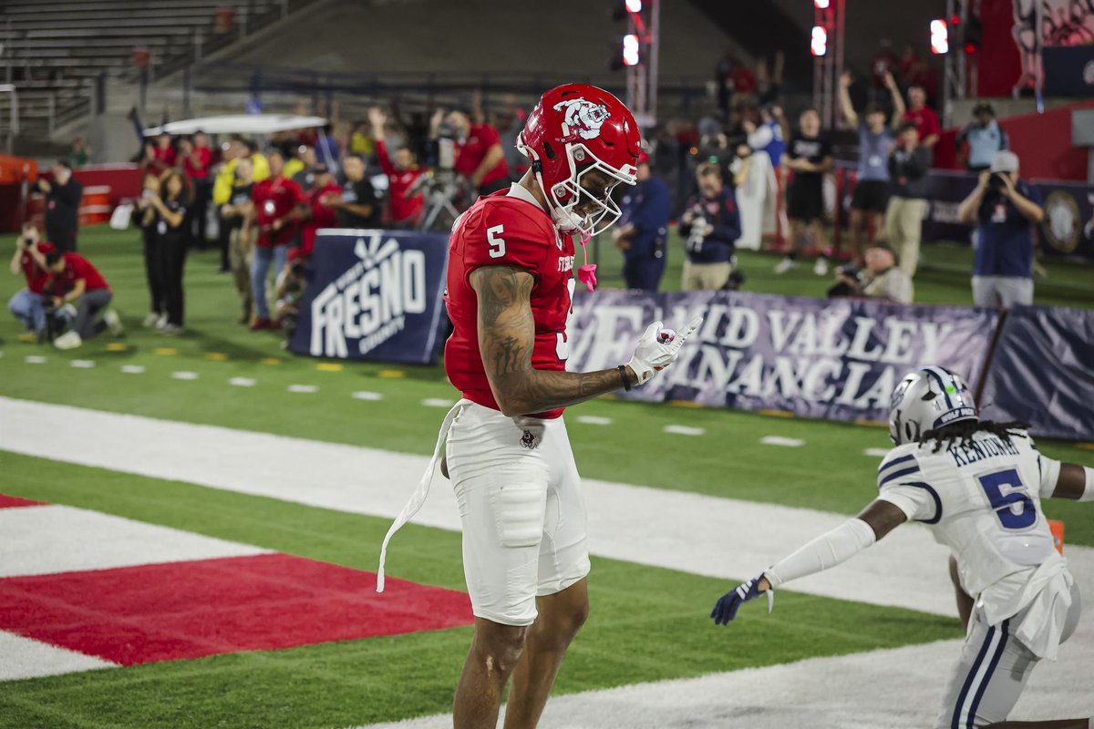 josiahfreeman12's tweet photo. Forever blessed &amp; grateful if only you knew what it took to get here 🆙 https://t.co/6iVL6TDKT9