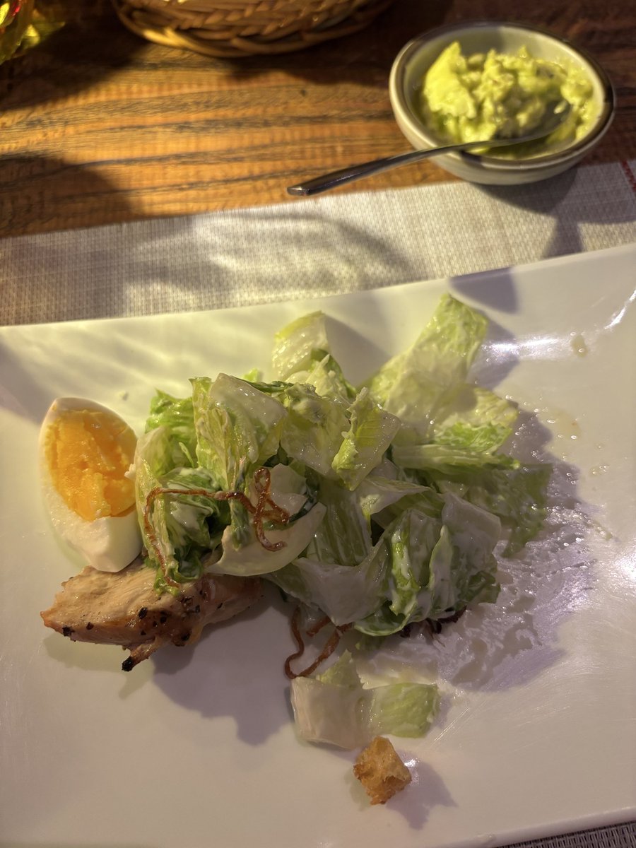 wsndltn's tweet photo. 没食欲的时候就爱吃点草 https://t.co/jkVBtFd7jo