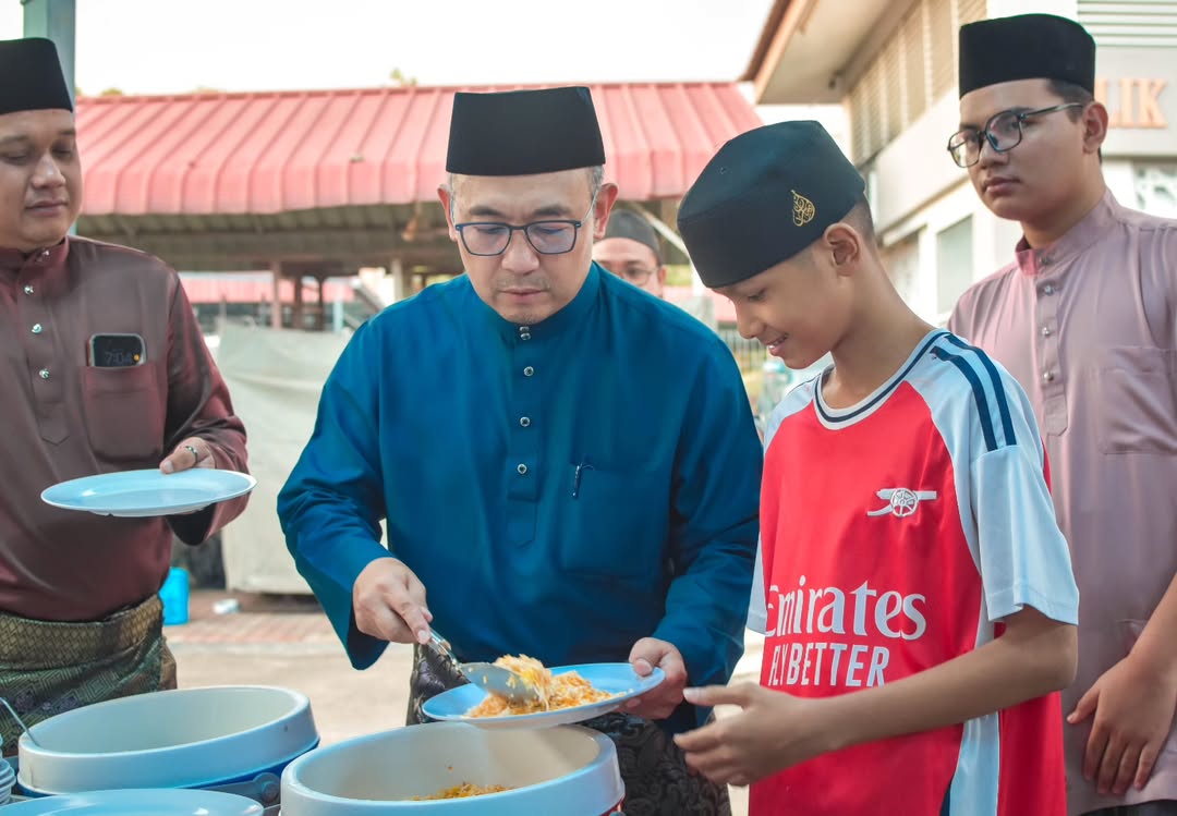 mtdgroup_msia's tweet photo. Q’aseh Ramadan 2026 was successfully carried out as part of MTD Properties' CSR commitment to community development &amp; social inclusivity recently. 

The programme was further strengthened by the presence &amp; support of Datuk Ridhwan Mohd Ali &amp; YB Kerk Chee Yee.

#QasehRamadan https://t.co/qYnKjkacIP