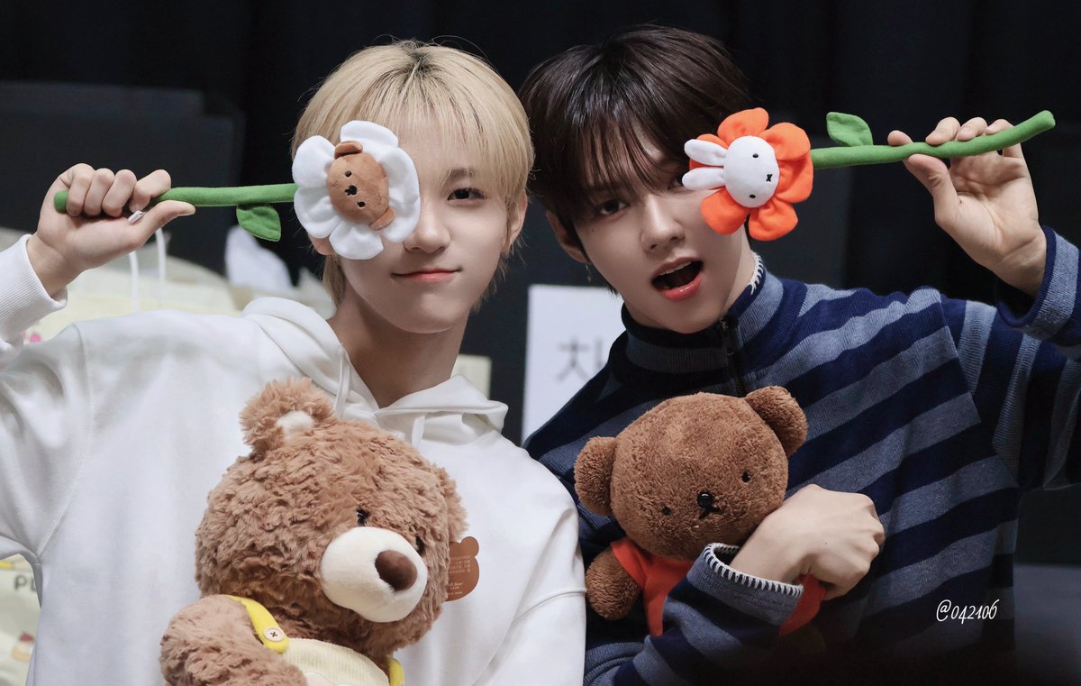 0421o6's tweet photo. 260302 kpop together

#AHOF #아홉 
#JL #제이엘
#다이스케 #DAISUKE https://t.co/gPMYs8dACP