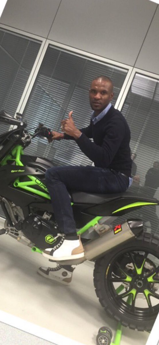 Tu cherches un keutru ds ta galerie tu tombes sur un ancien snap d’elle et tw 😂😂😂 azy bv arigato gg ✅✅✅