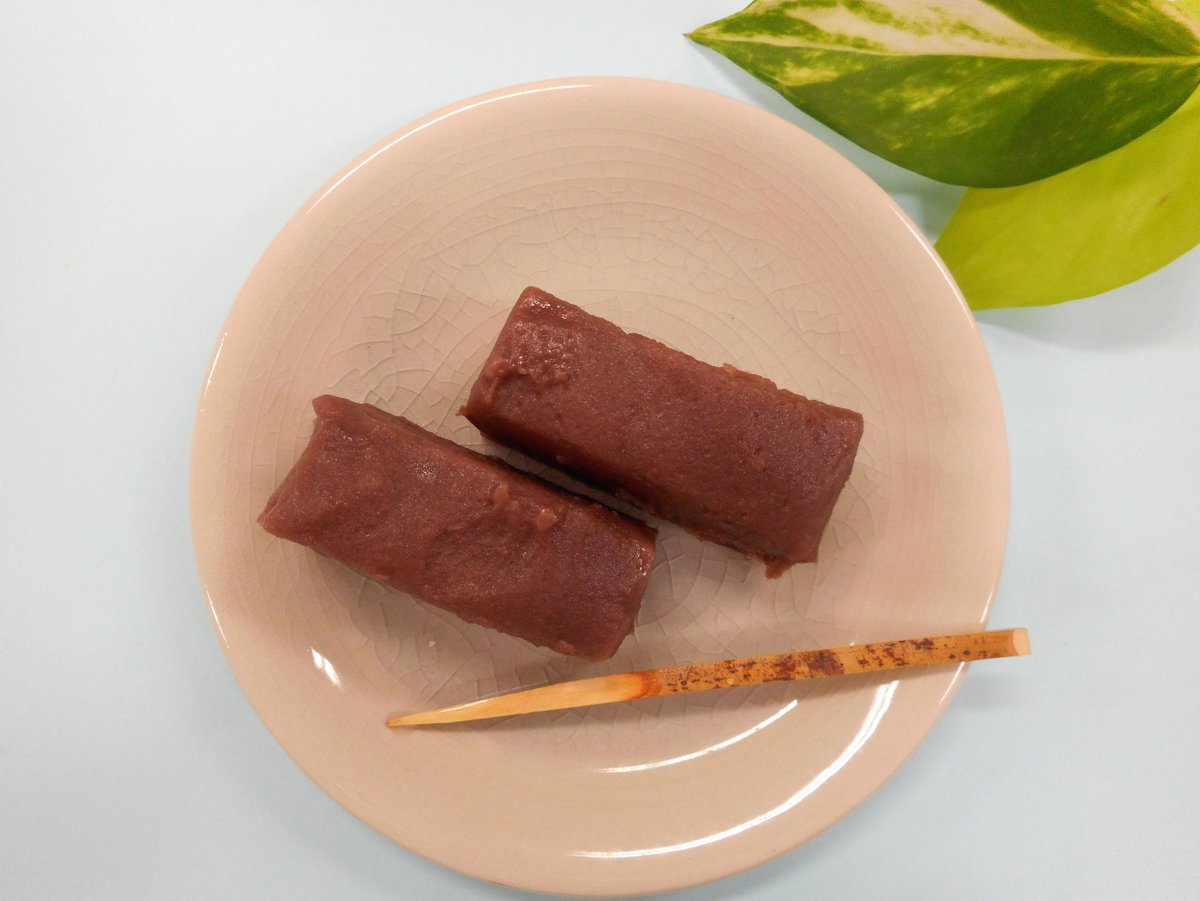 awafood's tweet photo. ＼ひな祭りを彩る、阿波ういろ／

今日はひな祭り🎎

徳島で江戸時代から親しまれている「#阿波ういろ」は #阿波和三盆糖 の完成を祝って、3/3の節句の日に誕生したといわれています。
それ以来、徳島ではひな祭りに阿波ういろを食べる習慣ができました。 https://t.co/y1Kt7fgX9A