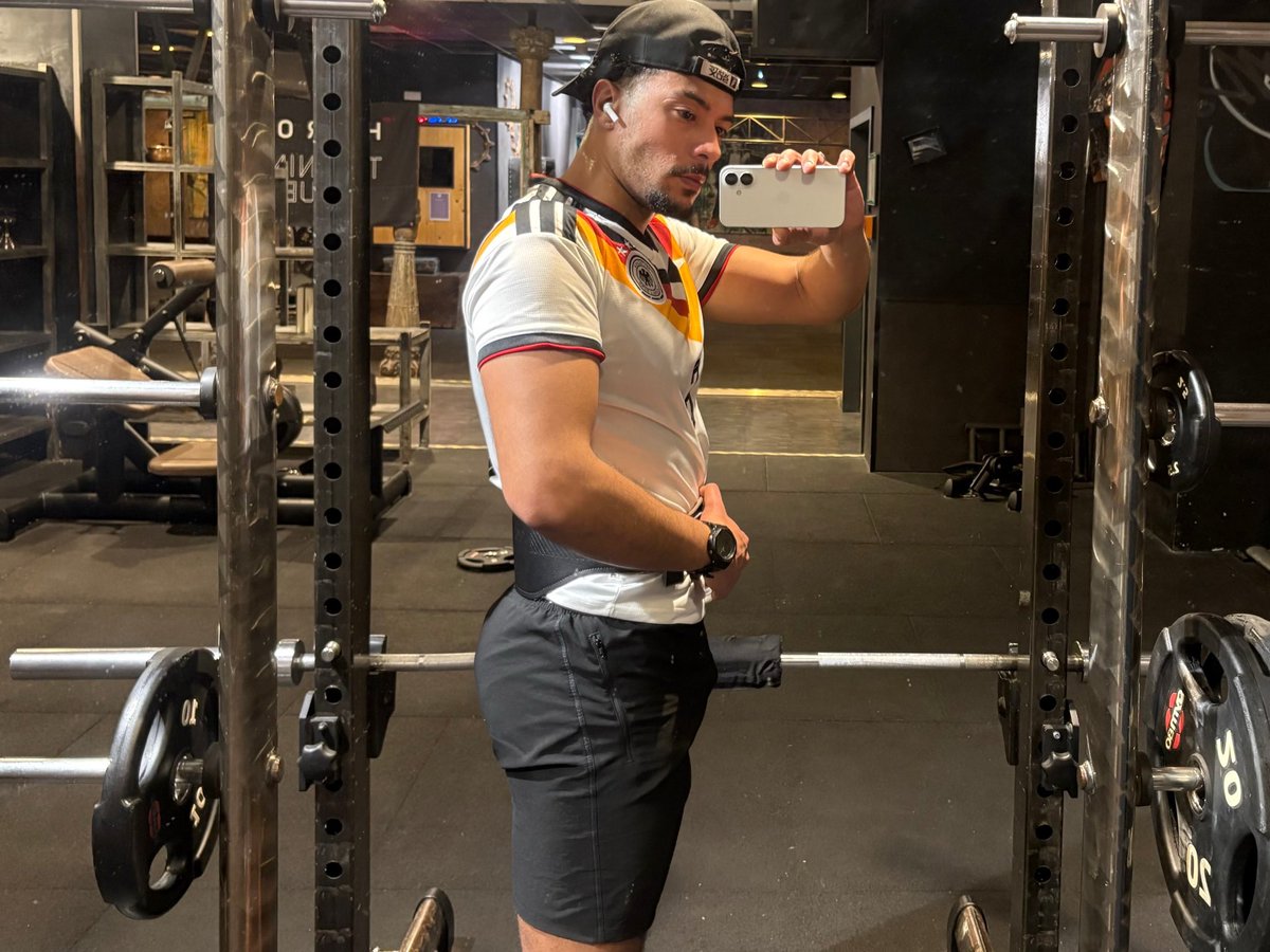 badbaly6's tweet photo. Leg day 🦿 https://t.co/ghJhuZ7f83